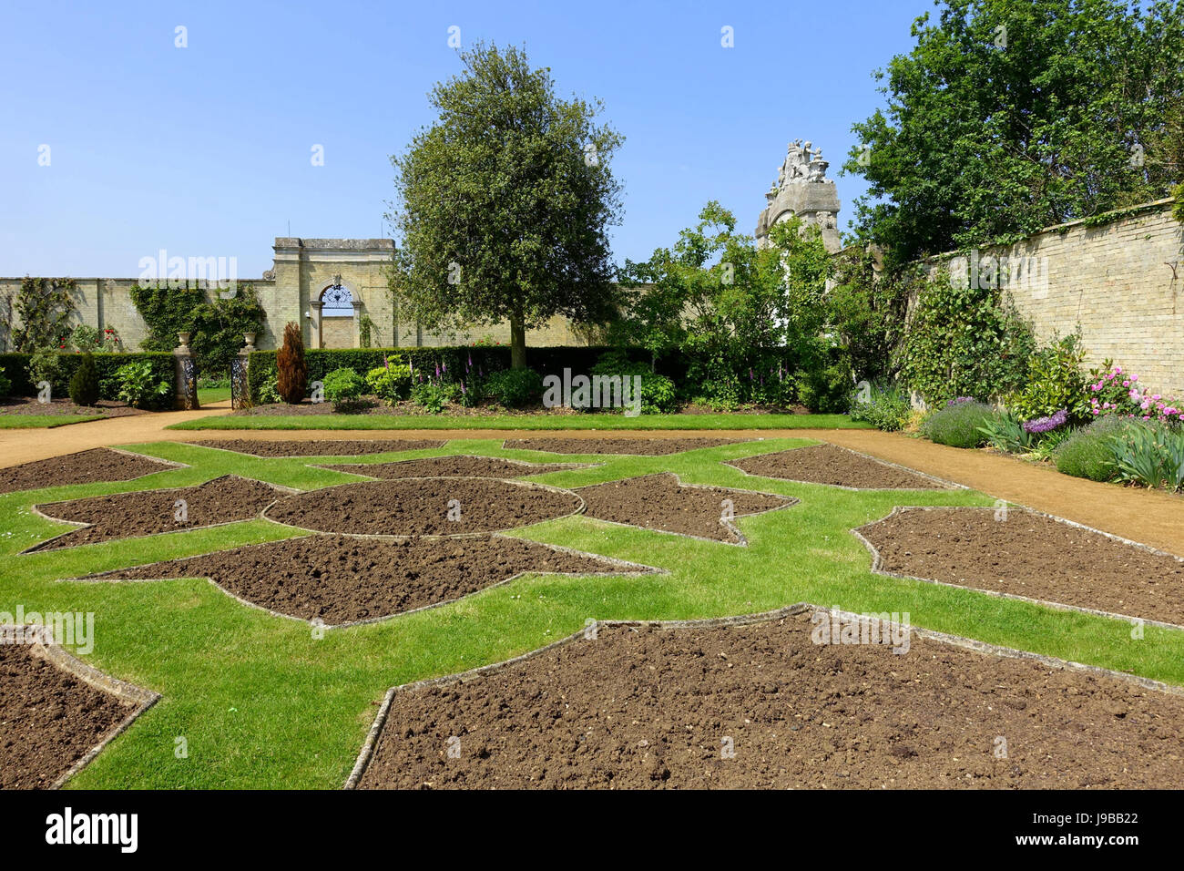 Walled garden england hi-res stock photography and images - Alamy