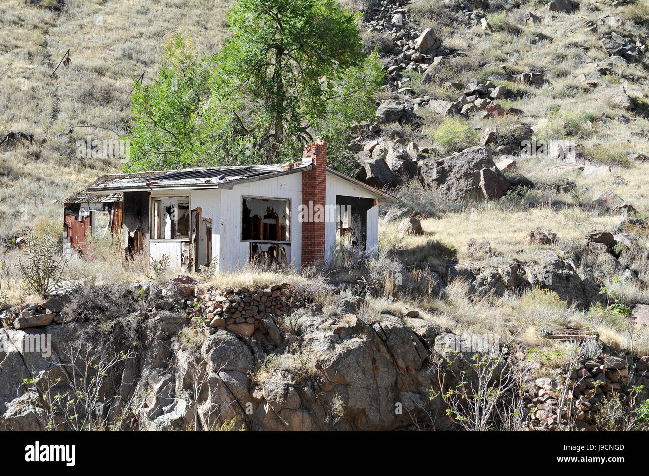 Collapsing House Stock Photos Collapsing House Stock Images Alamy