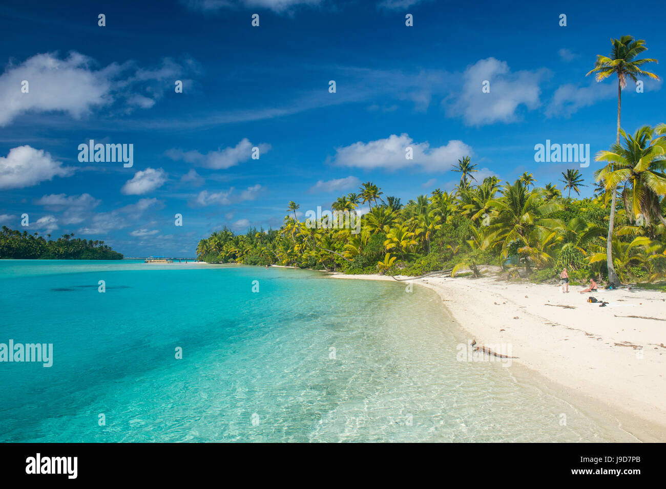 White sand bank in the turquoise waters of the Aitutaki lagoon, Rarotonga and the Cook Islands, South Pacific, Pacific Stock Photo