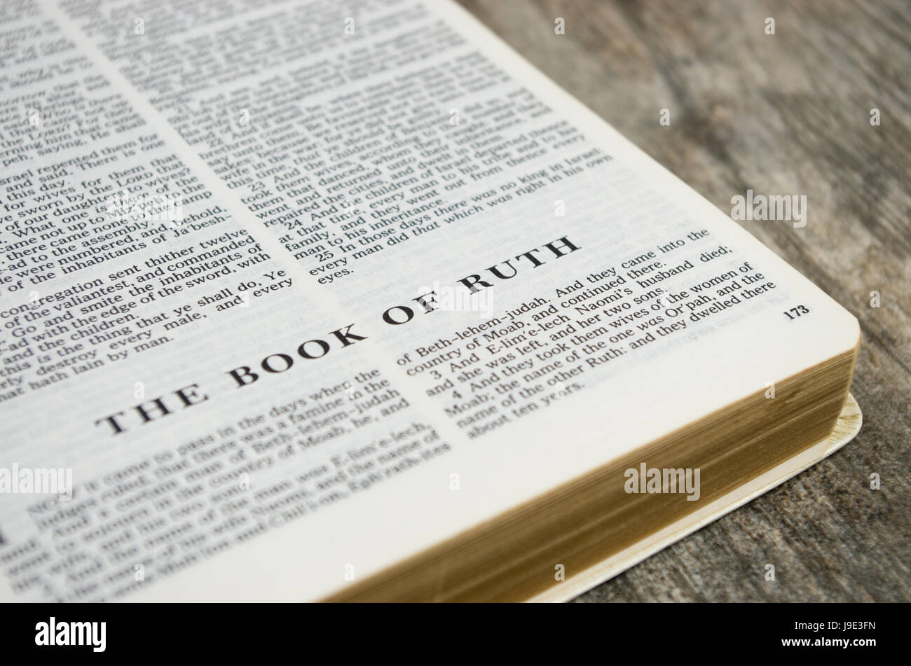 Title page for the book of Ruth in the Bible – King James Version Stock Photo