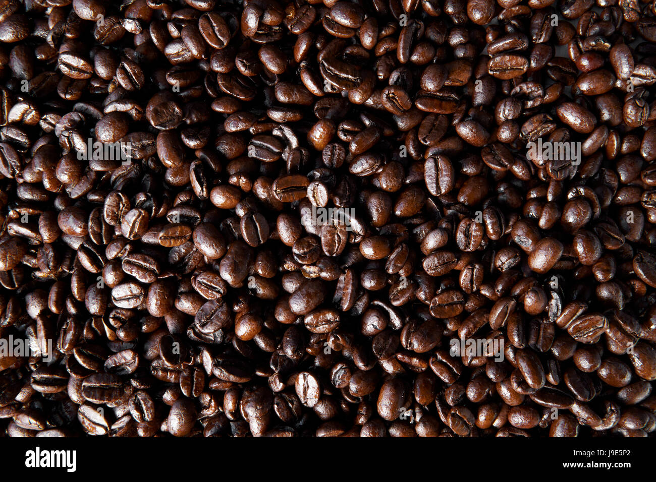 Roasted coffee beans, full frame Stock Photo - Alamy