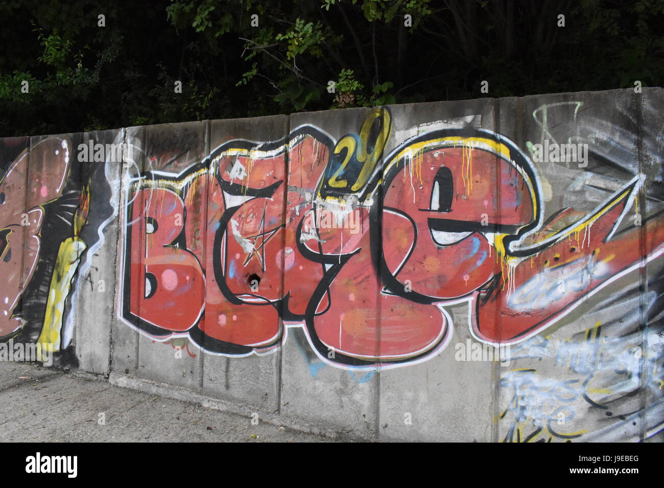Graffiti wallpaper hi-res stock photography and images - Alamy