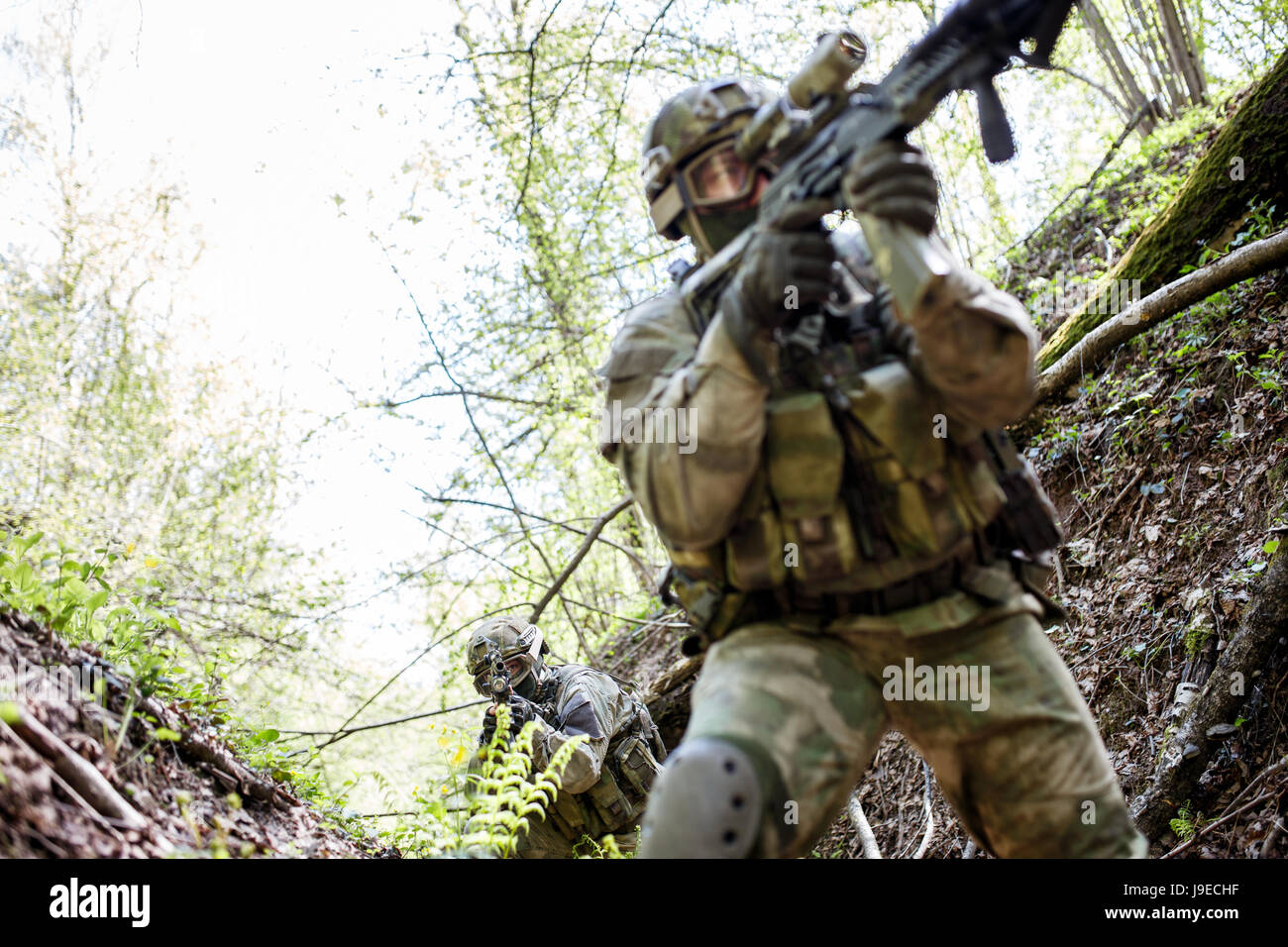 One soldier in military operation Stock Photo - Alamy