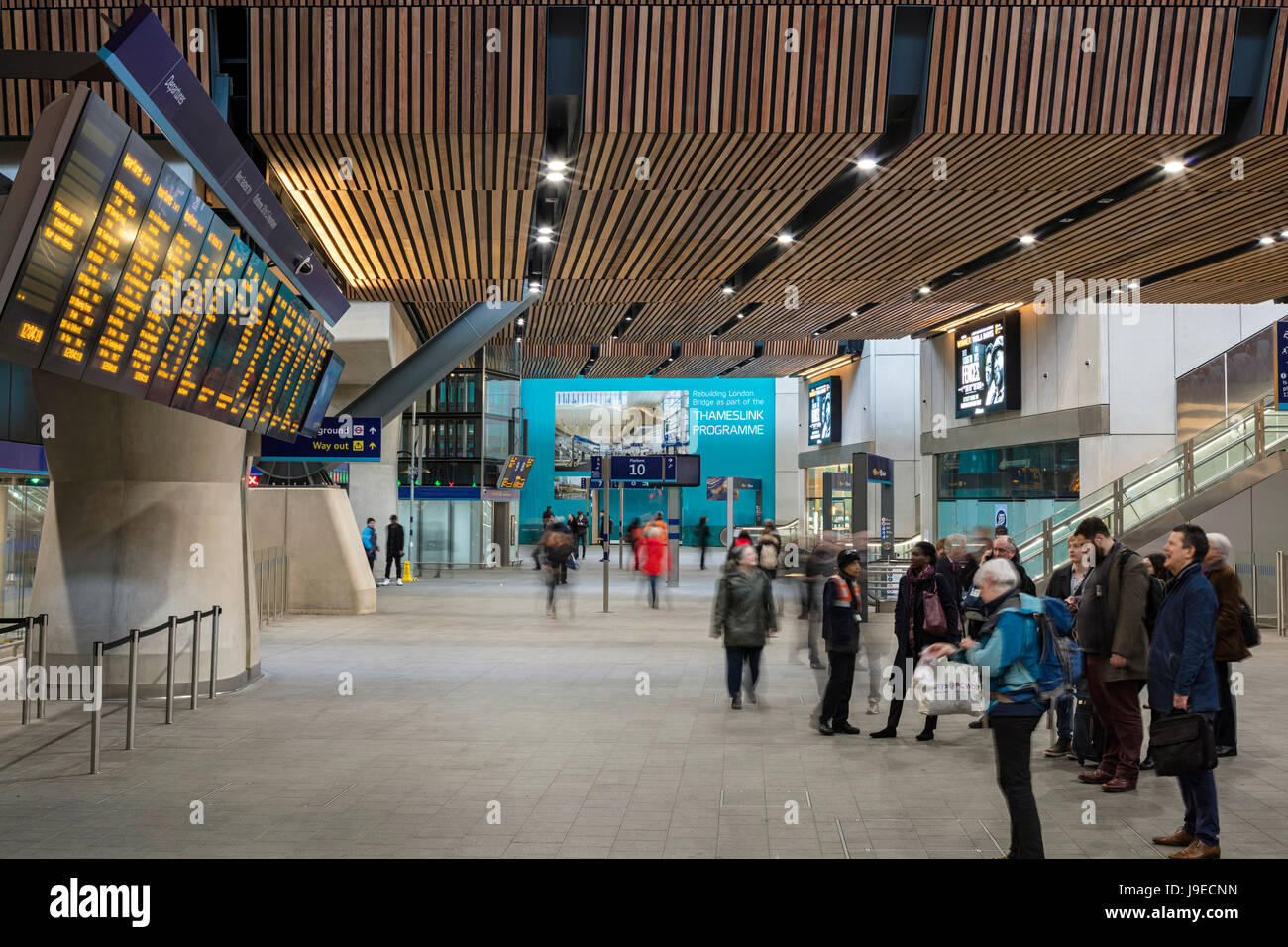 LONDON BRIDGE STATION Stock Photo - Alamy