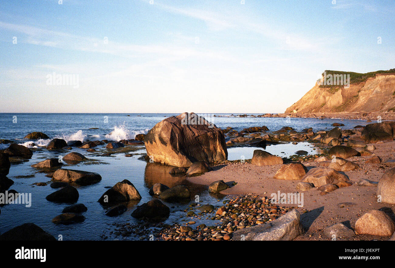Rocks block island rhode island hi-res stock photography and images - Alamy