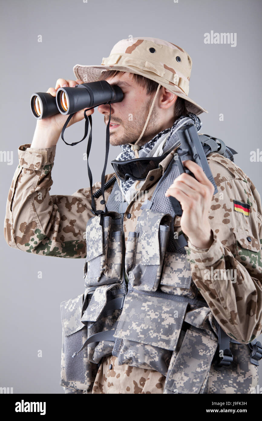 american, army, war, soldier, camouflage, military, binoculars, commander Stock Photo Alamy
