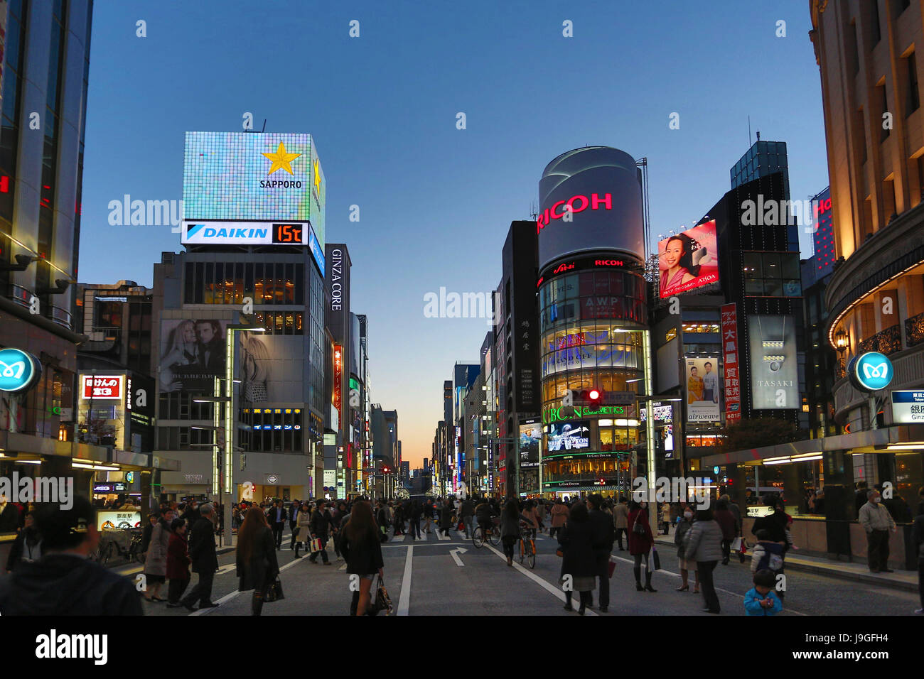 Chuo dori architecture hi-res stock photography and images - Alamy