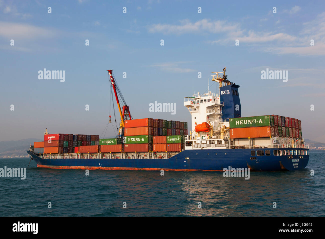 China Shipping Containers High Resolution Stock Photography And Images Alamy China Shipping Containers High Resolution Stock Photography And Images Alamy