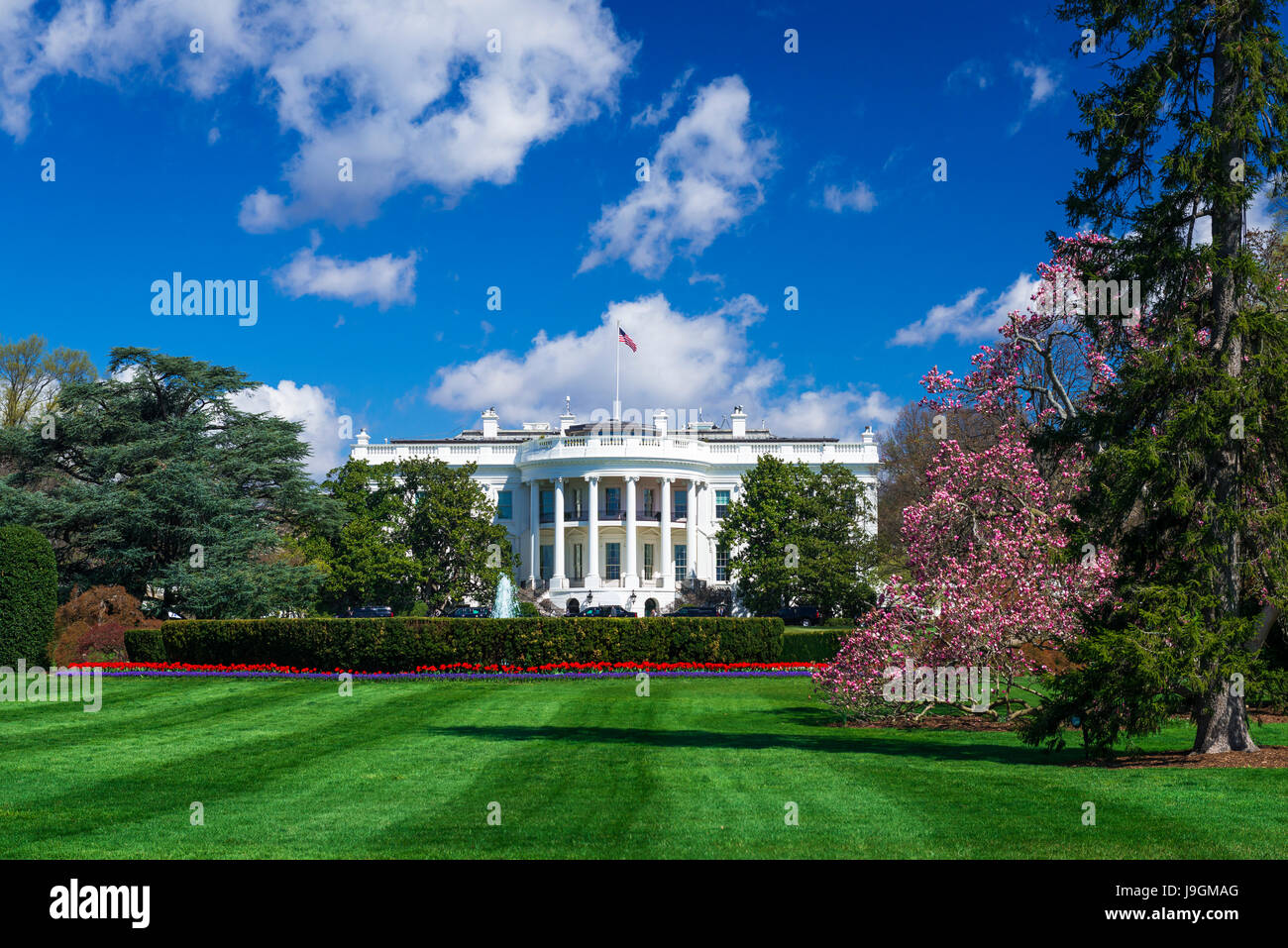 The White House and south lawn, Washington, DC USA Stock Photo - Alamy