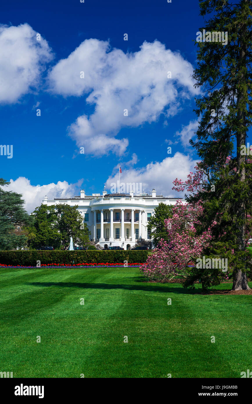 The White House and south lawn, Washington, DC USA Stock Photo - Alamy