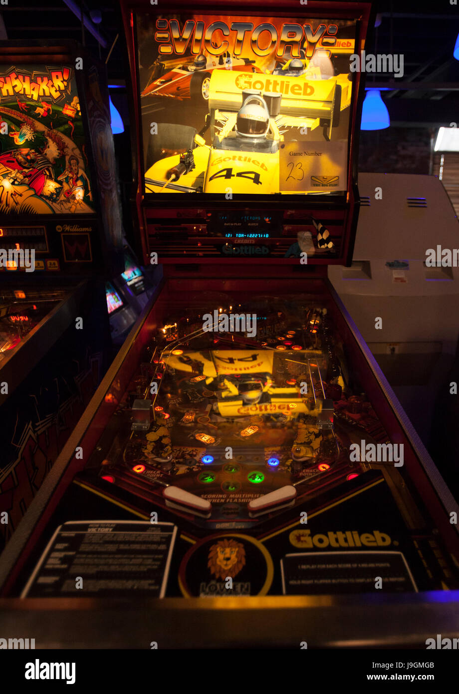 Pinball machine gottlieb hires stock photography and images Alamy