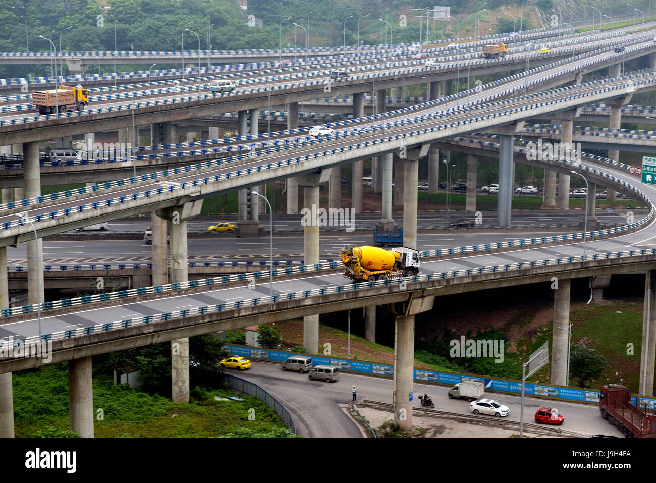 дорога китай лаос. китайские автодороги. чунцин виадук. китайцы строят дороги. мост айчжай китай.