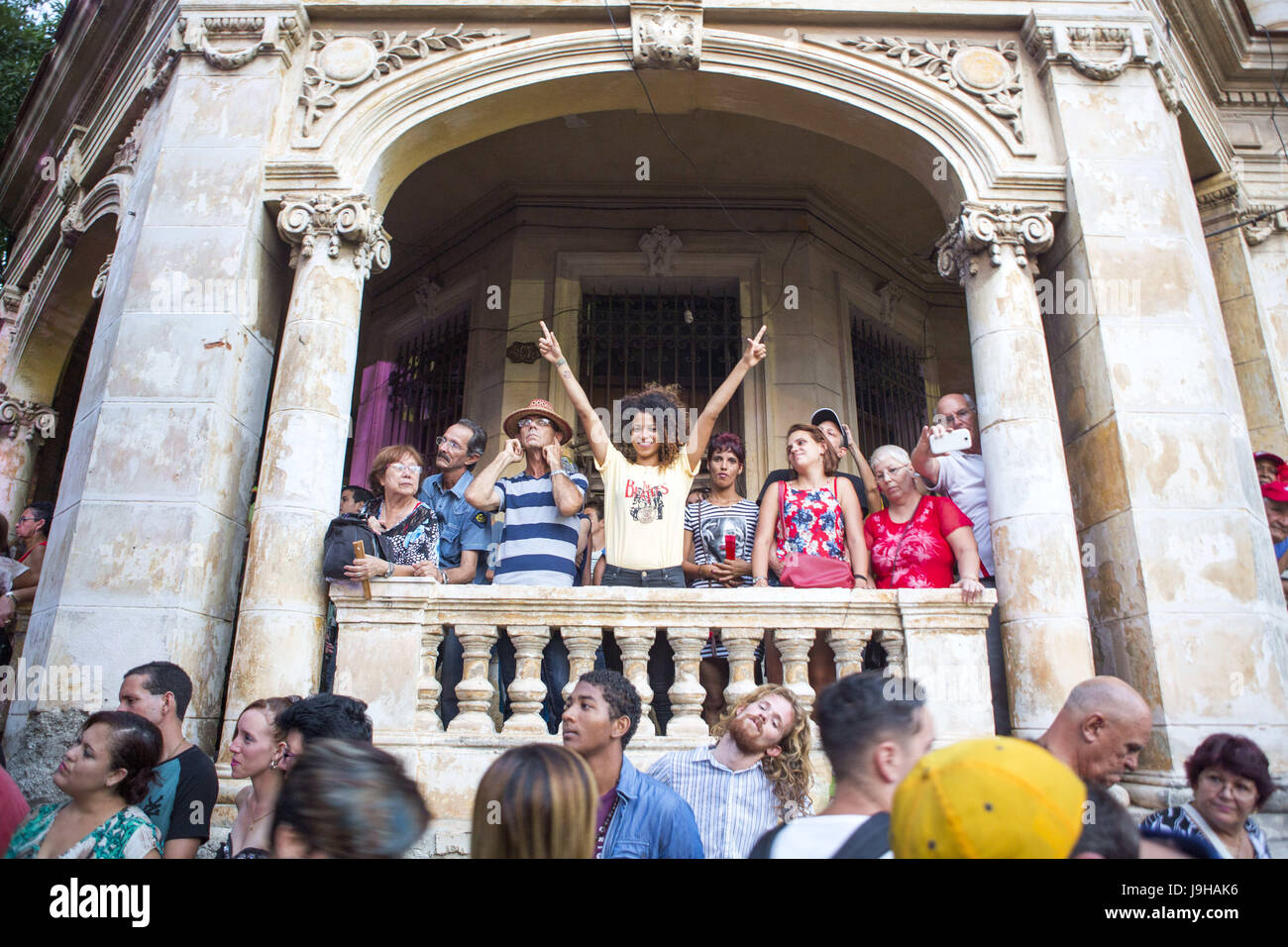 Havana, Cuba, Cuba. 1st June, 2017. Cuban pop star Thaira enjoying