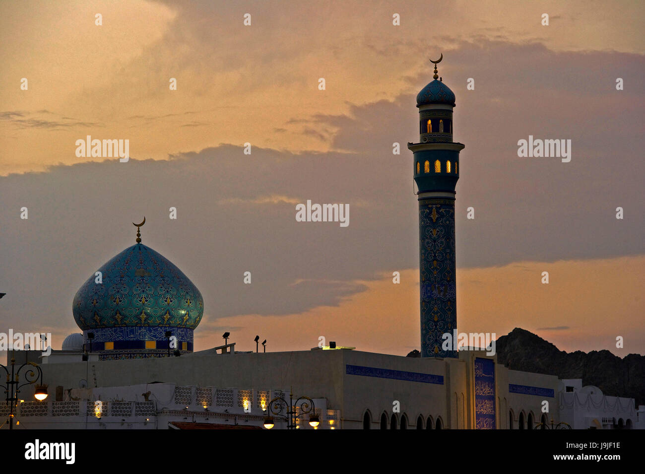 Muttrah Mosque Sultanate of Oman, Muscat, Muttrah corniche, persian style mosque Stock ...