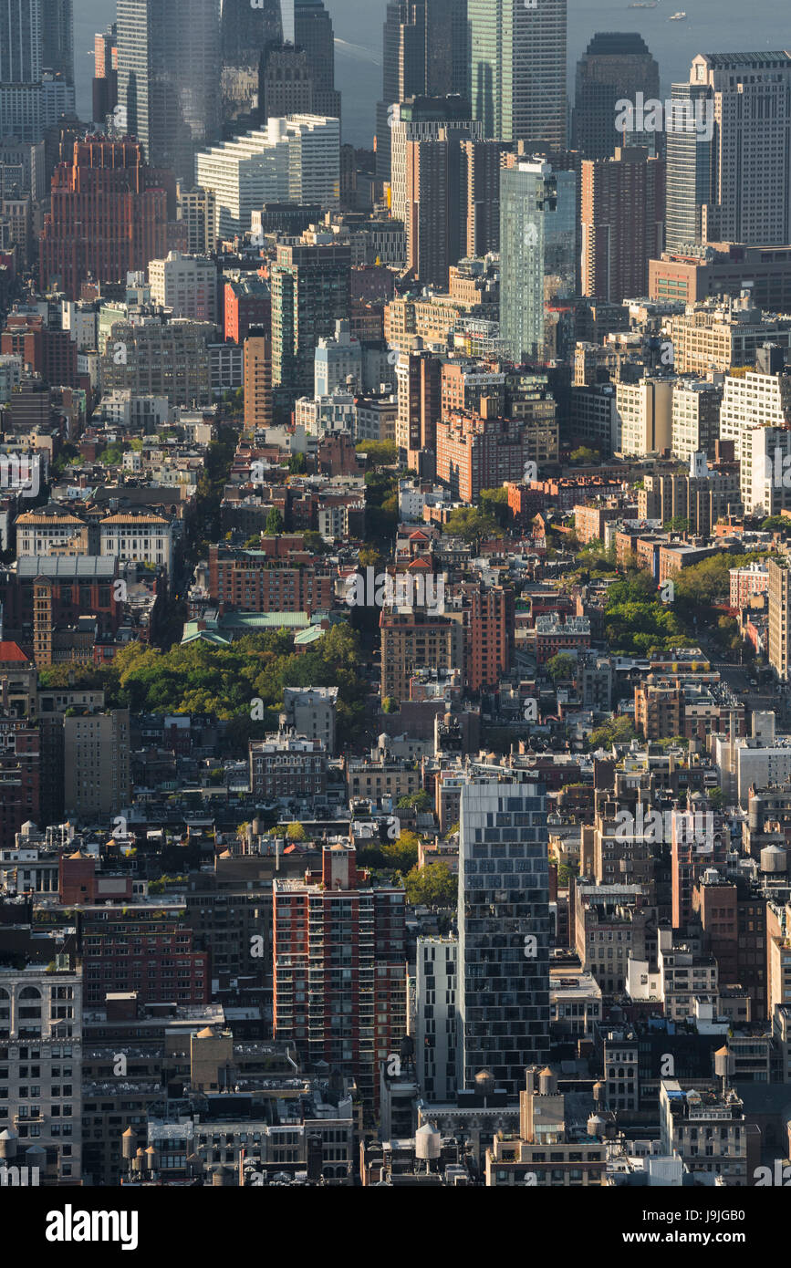 View of the empire State Building direction Lower Manhattan, Manhattan