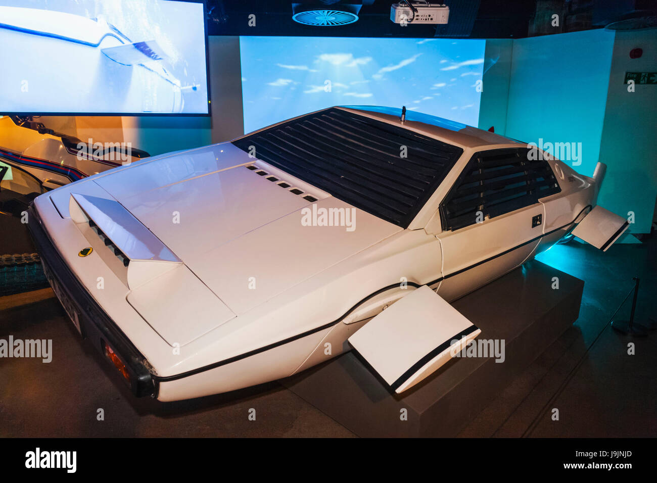 England, London, Covent Garden, London Film Museum, Lotus Esprit S1 Car from The James Bond Movie The Spy Who Loved Me dated 1977 Stock Photo