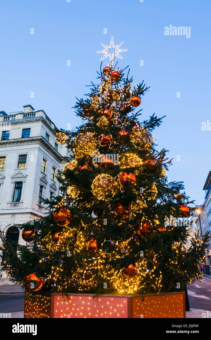 England, London, Regent Street, Waterloo Place and St James Christmas