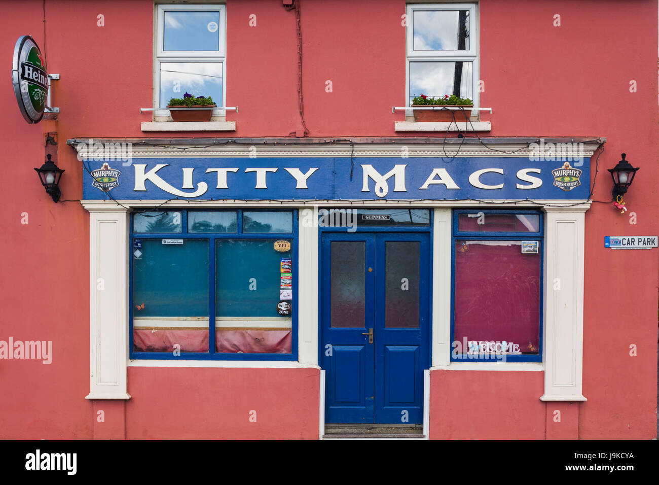 Ireland, County Cork, Ring, Kitty Macs Pub, exterior Stock Photo