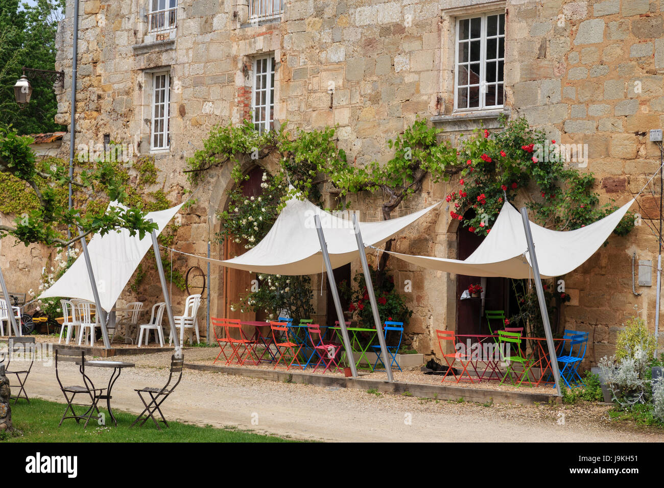 France, Dordogne, Saint Jean de Cole, labelled Les Plus Beaux Villages de France (The Most beautiful Villages of France), terrace of a restaurant Stock Photo