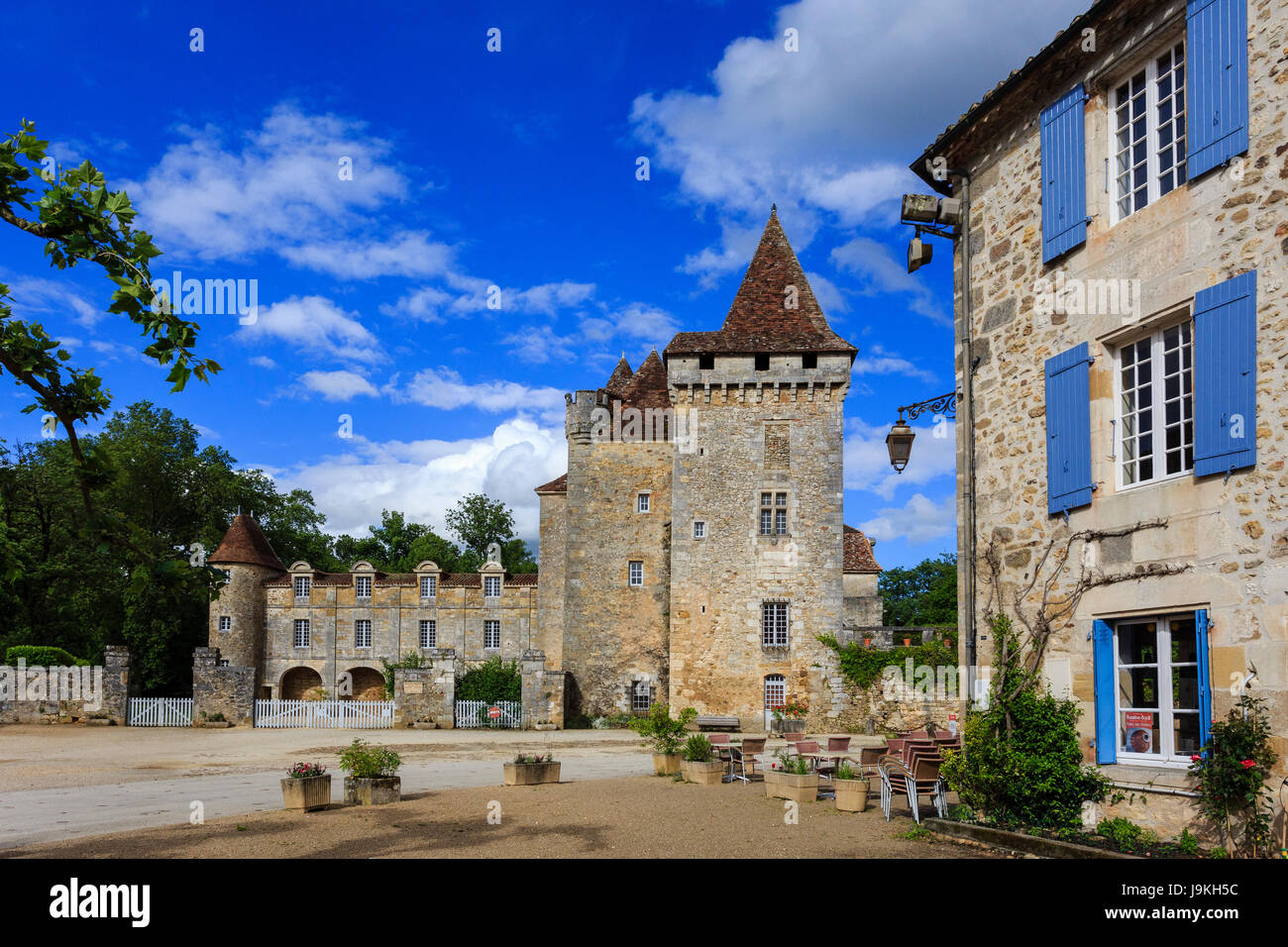 France, Dordogne, Saint Jean de Cole, labelled Les Plus Beaux Villages de France ( Most beautiful Villages of France), Marthonye or Marthonie castle Stock Photo