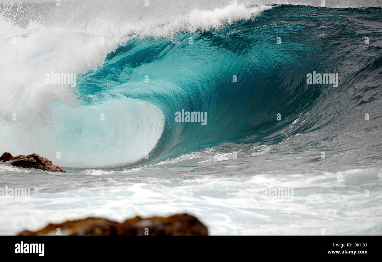 beautiful waves in sunset atmosphere Stock Photo - Alamy