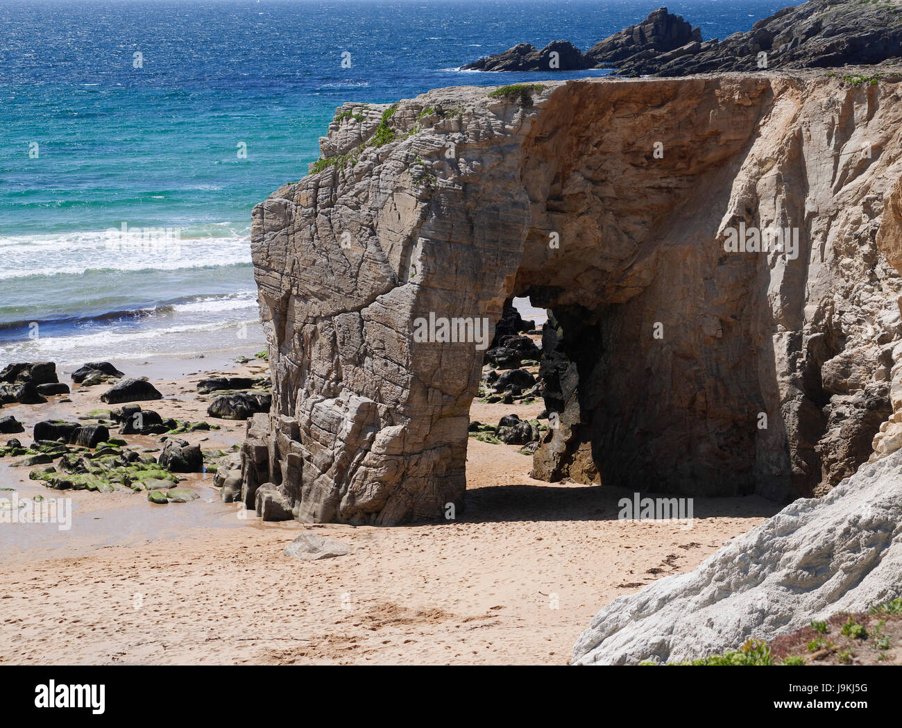 Arch of Port Blanc, Quiberon peninsula, wild coast, Quiberon peninsula  (Morbihan, Brittany, France Stock Photo - Alamy