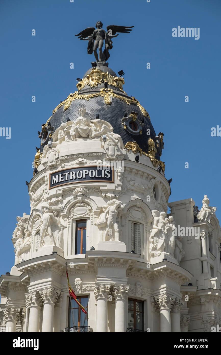 The French Beaux-Arts architectural style of the Metropolis building (Edificio Metrópolis), Calle de Alcalá, 42, Madrid, Spain. Stock Photo