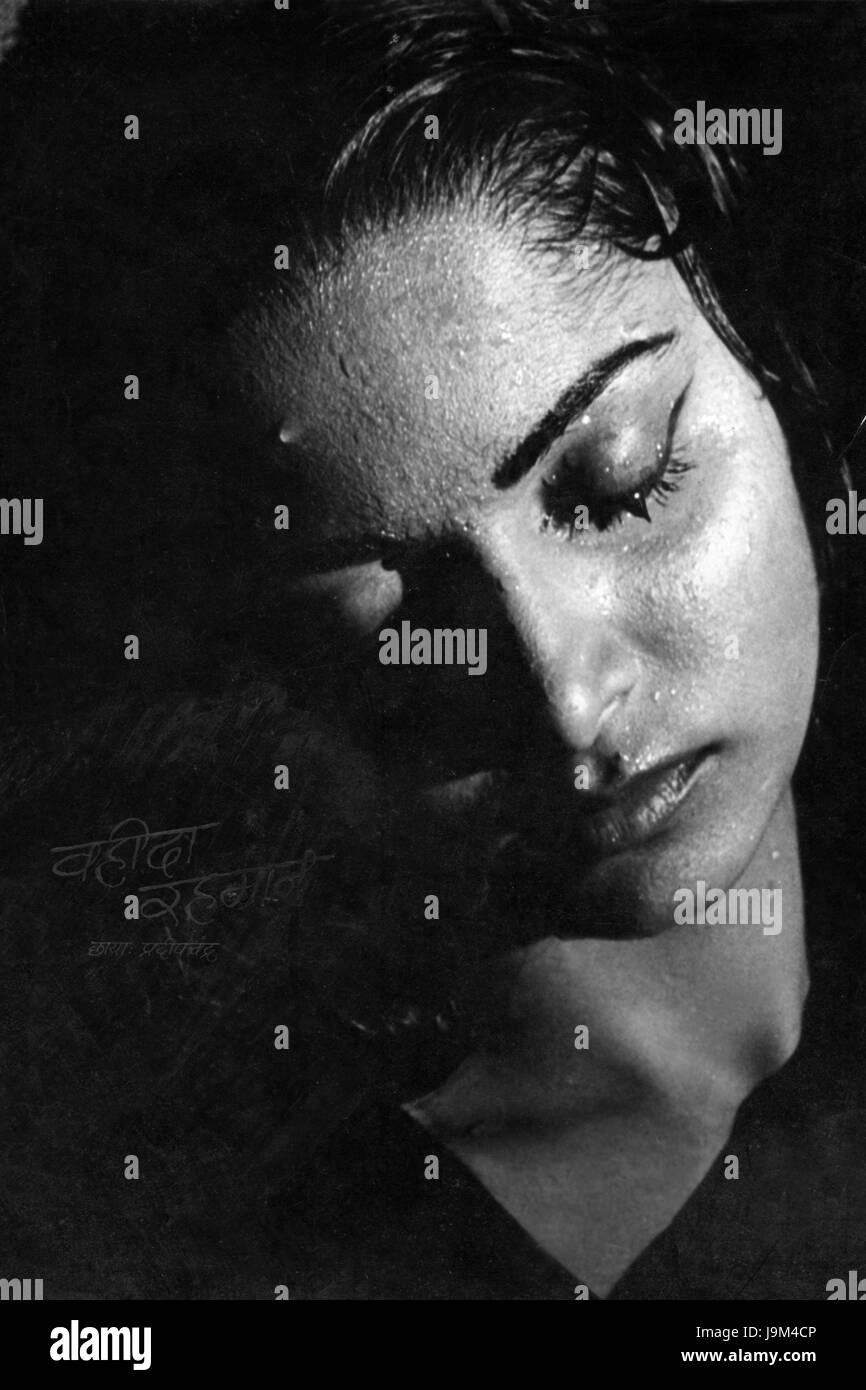 Waheeda rehman hi-res stock photography and images - Alamy, image size:866x1390