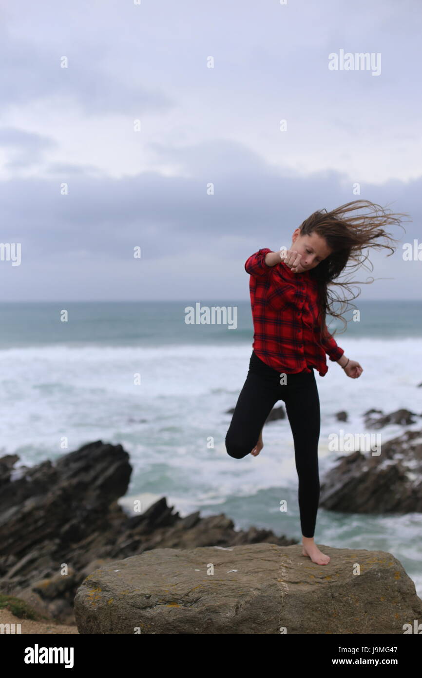Hair blowing in wind beach hi-res stock photography and images - Alamy Hair blowing in wind beach hi-res stock photography and images - Alamy