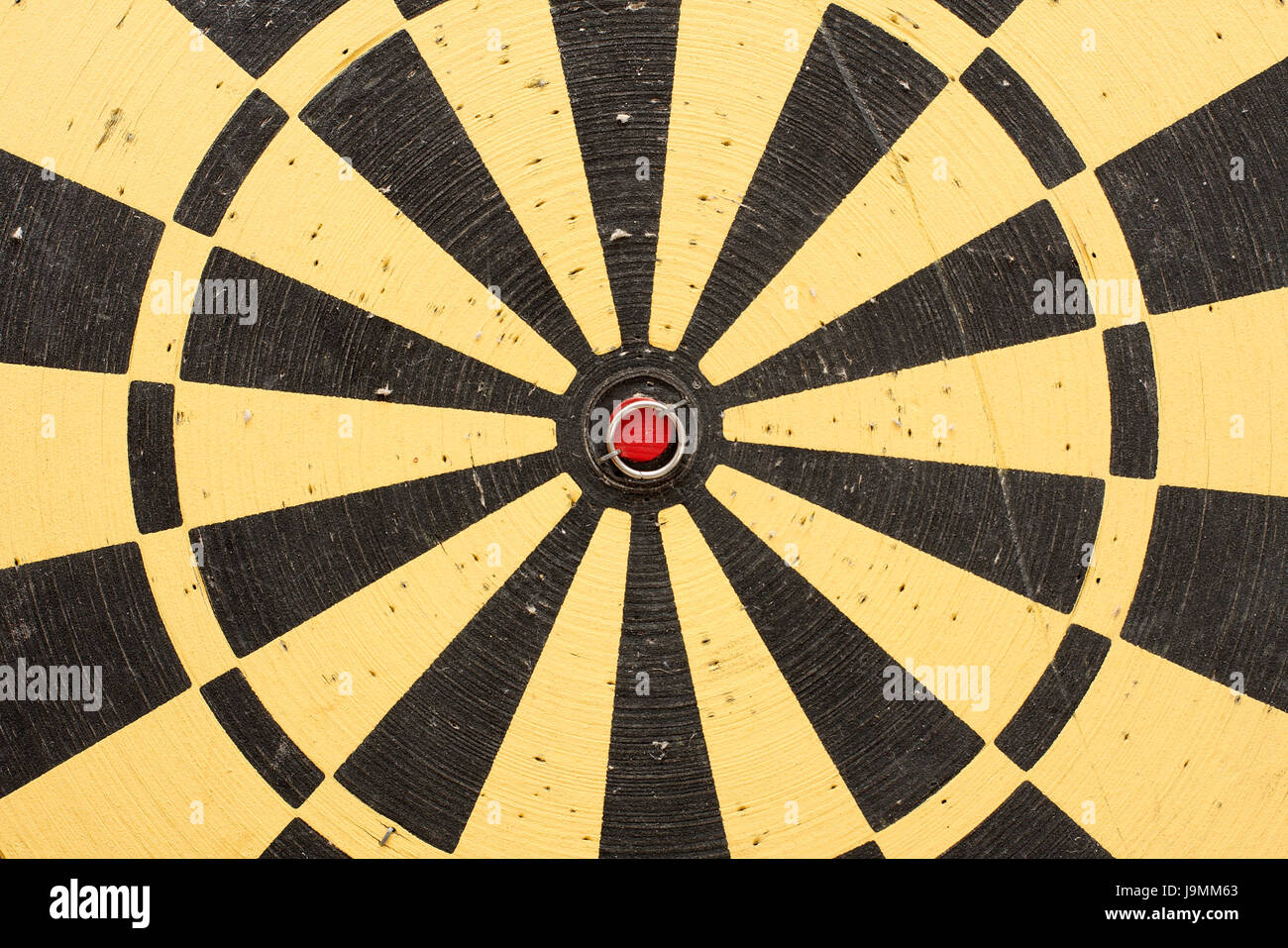 board, aim, goal, shoot, darts, arrows, circles, target, stripes