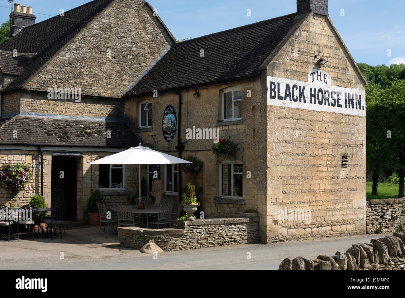 Black horse inn naunton hires stock photography and images Alamy