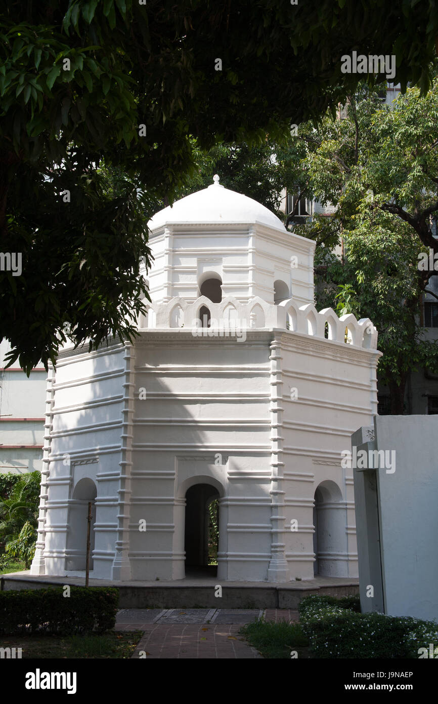 Job Charnock Memorial In The Grounds Of St. John's Church, Kolkata ...