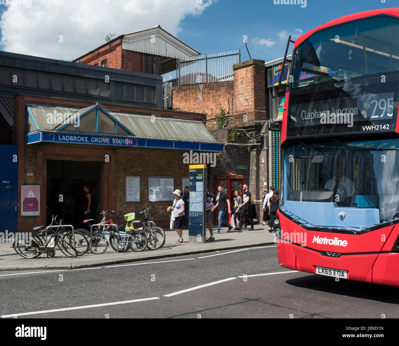 Ladbroke grove hi-res stock photography and images - Alamy