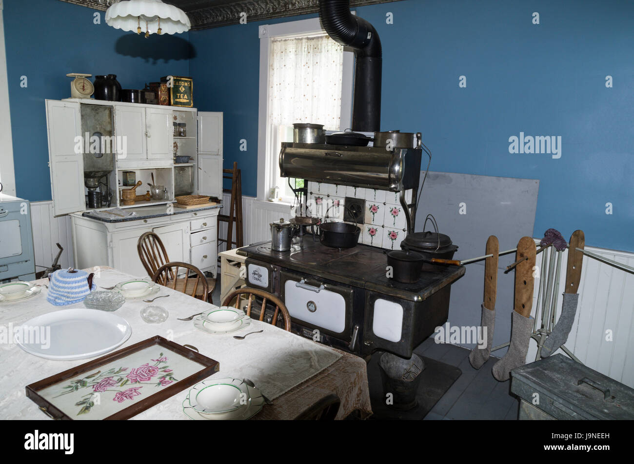 Findlay oval stove hi-res stock photography and images - Alamy