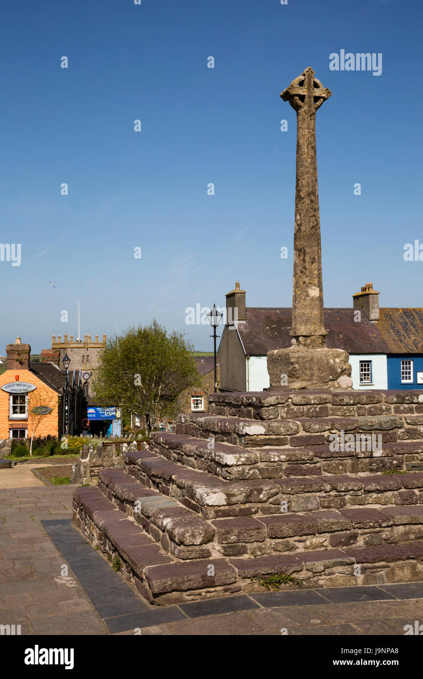 UK, Wales, Pembrokeshire, St Davids, Cross Square, old stone cross Stock Photo