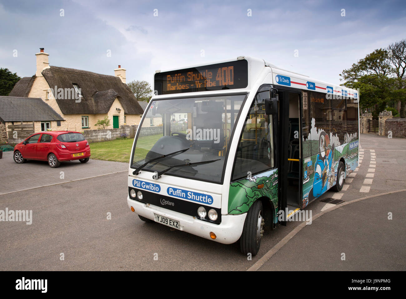 Puffin shuttle hi-res stock photography and images - Alamy