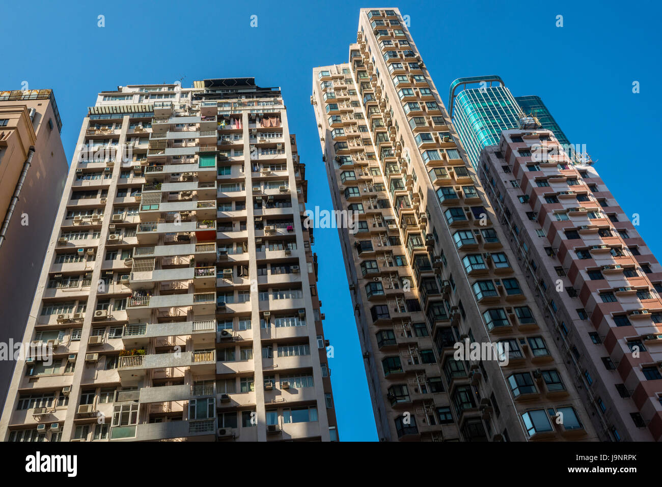 Apartment buildings high rise hires stock photography and images Alamy