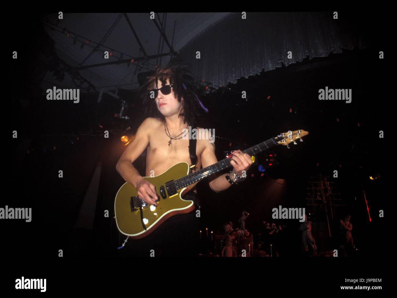JANE'S ADDICTION performing live on the Ritual De Lo Habitual Tour