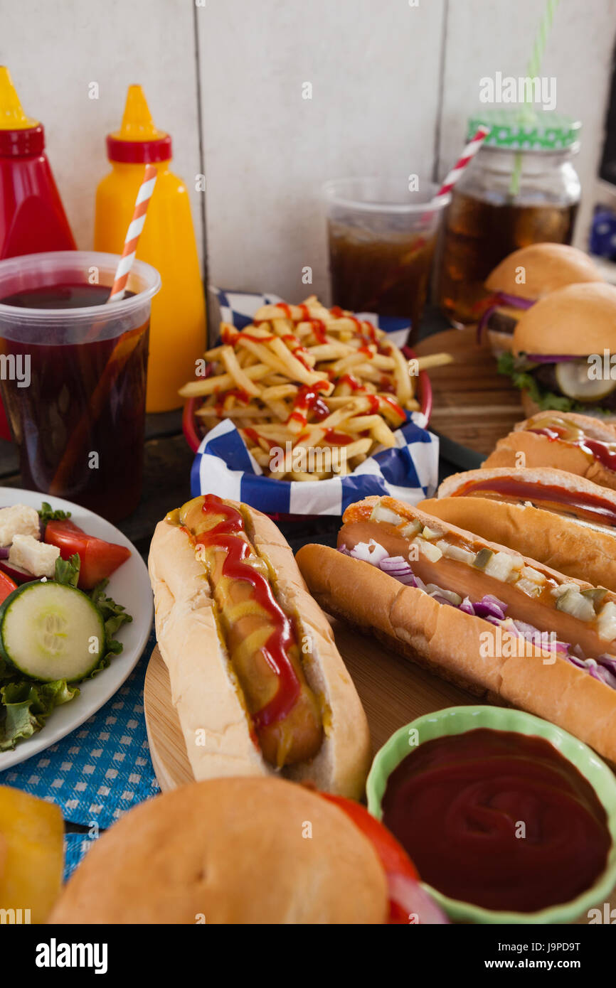 Snacks Drows Hot and cold snacks and drinks hi-res stock photography and images - Alamy