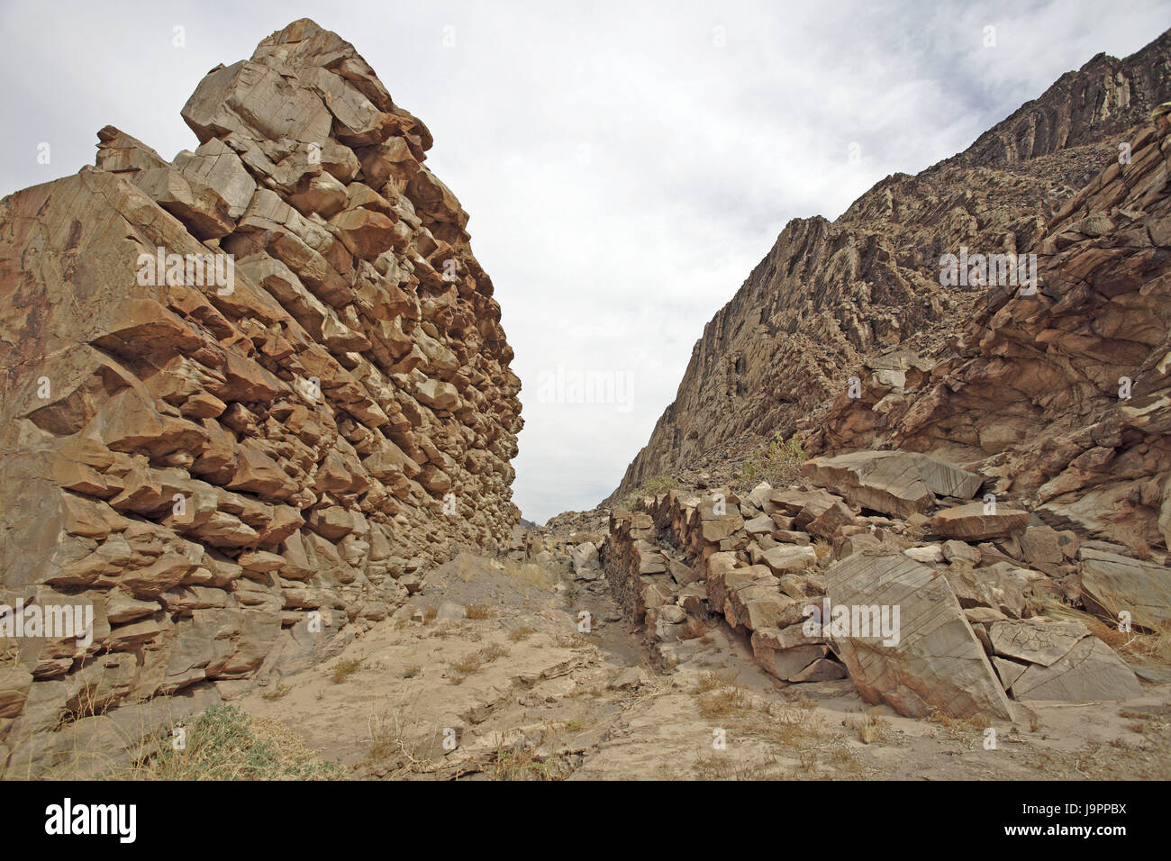 Rock strata africa hi-res stock photography and images - Alamy