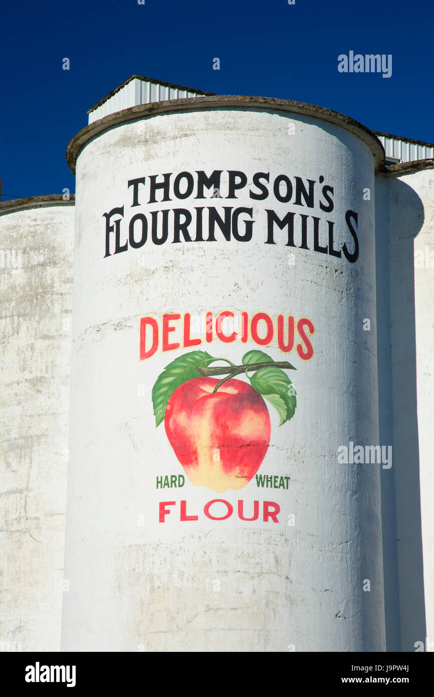 Thompson's Mills grain bin, Thompson's Mills State Park, Oregon Stock