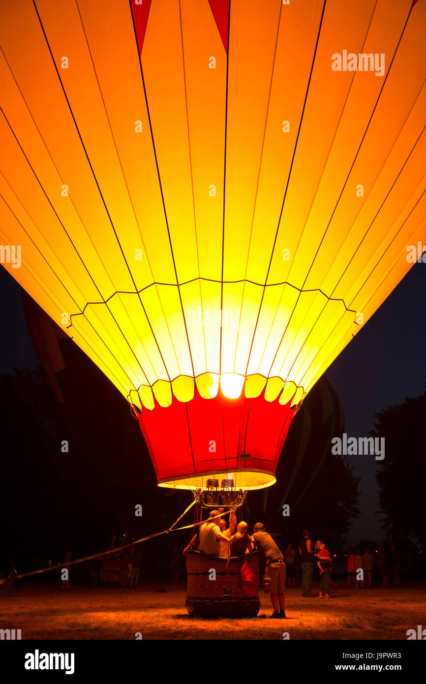 Hot air balloon night glow, Northwest Art and Air Festival, Timber Linn