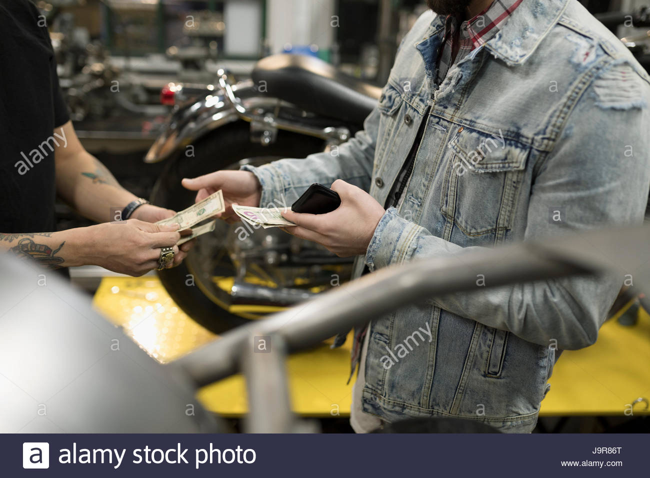 Cash shop customer hires stock photography and images Alamy