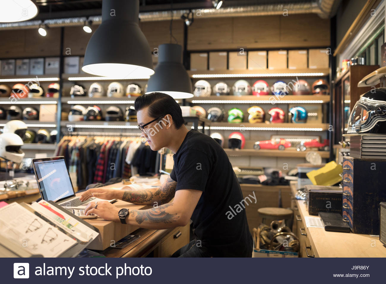 Convenience Store Shop Stock Photos & Convenience Store Shop Stock