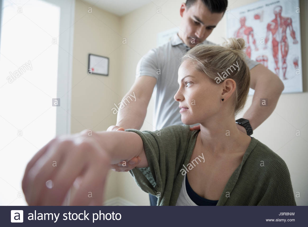 Arms to shoulder hi-res stock photography and images - Page 23 - Alamy