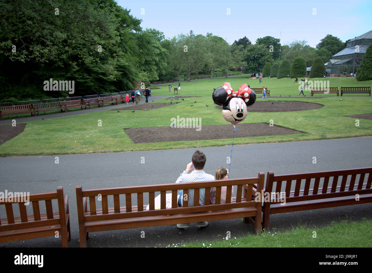 West End Festival scenes and people, Glasgow performers Botanics Stock Photo