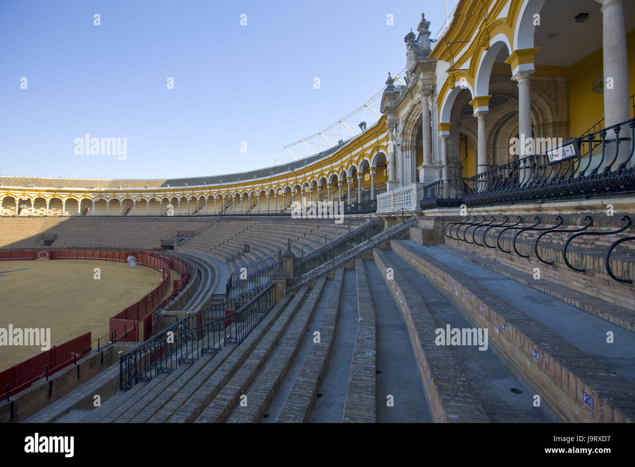 Bullfighting Building Arena for bullfight hi-res stock photography and images - Alamy