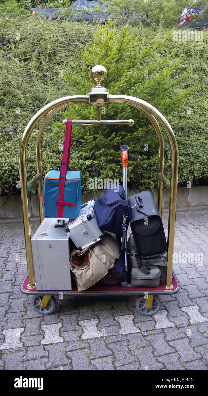 Unattended Luggage Stock Photos & Unattended Luggage Stock Images Alamy