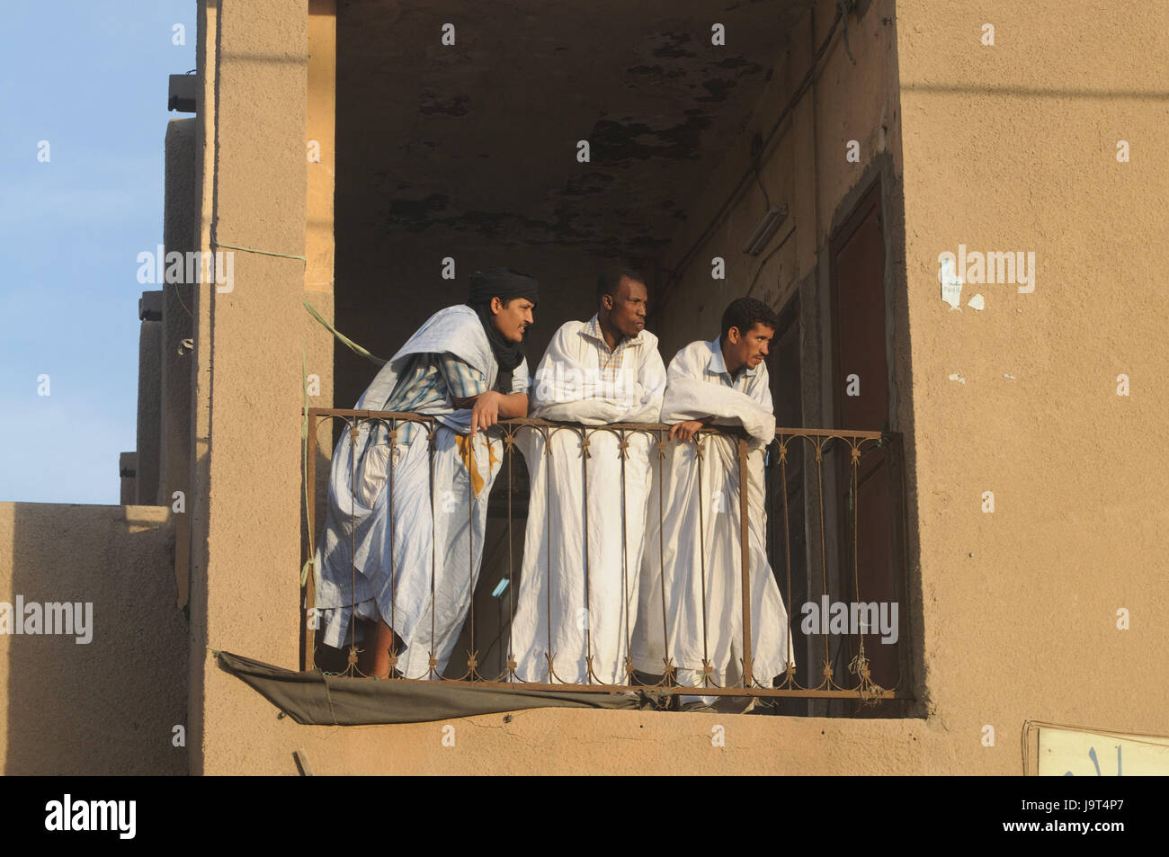Mauritania,Nouakchott,central market,balcony,men,view,no model release,Africa,West Africa,town,capital,economy,trade,market,central market,building,houses,architecture,person,locals,bedouins,outside,Darrah,Boubou,turban, Stock Photo