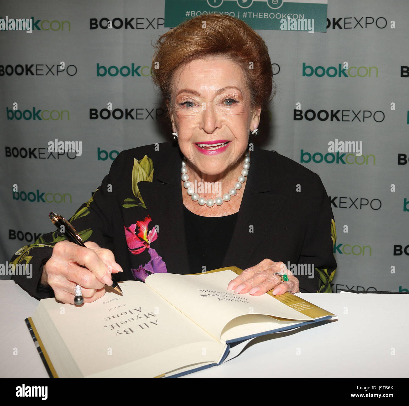 New York New York Usa 1st June 2017 Author Mary Higgins Clark